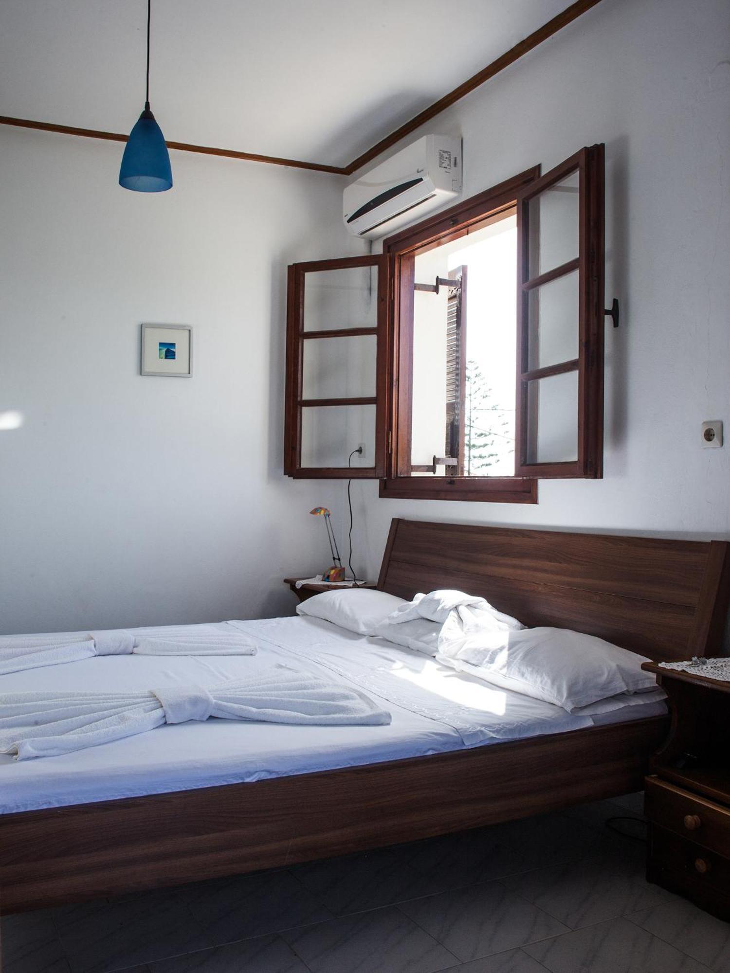 Areti Orfeas Studios Vasilikos Room photo